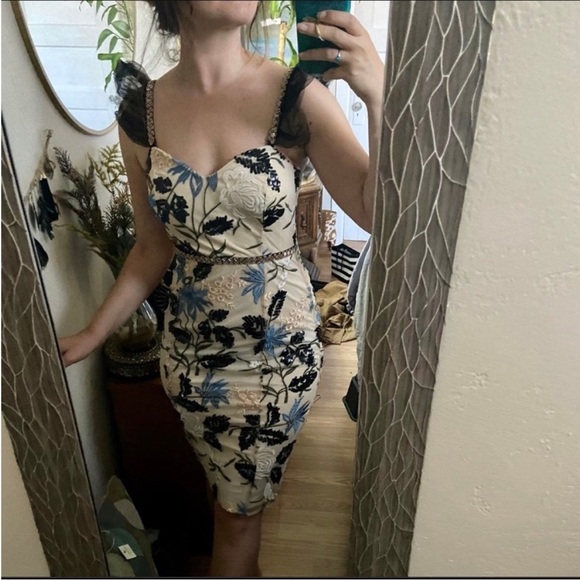 🌿 Cream Showstopper Embroidered Sequin Bodycon Midi Dress 🌿 - Picture 9 of 11